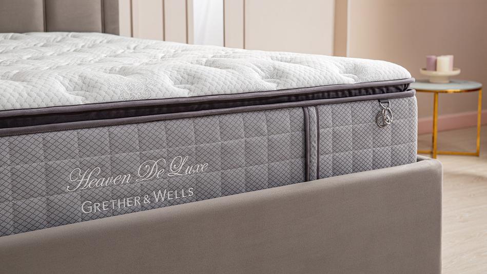 Plush hybrid 2024 mattress queen